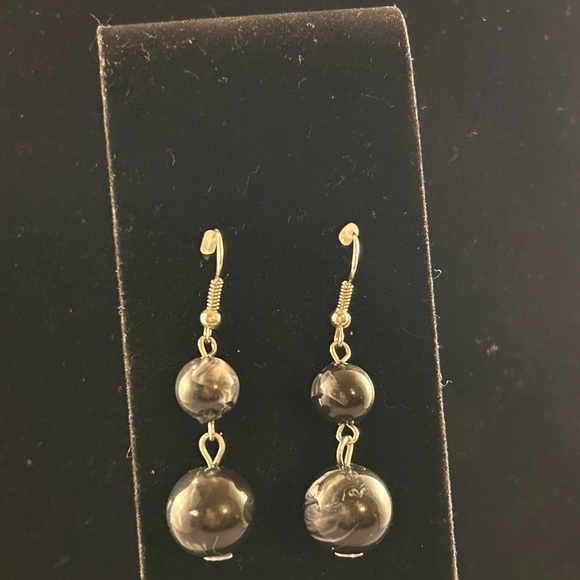 Premier Jewelry. Gently worn, in box - Picture 3 of 4